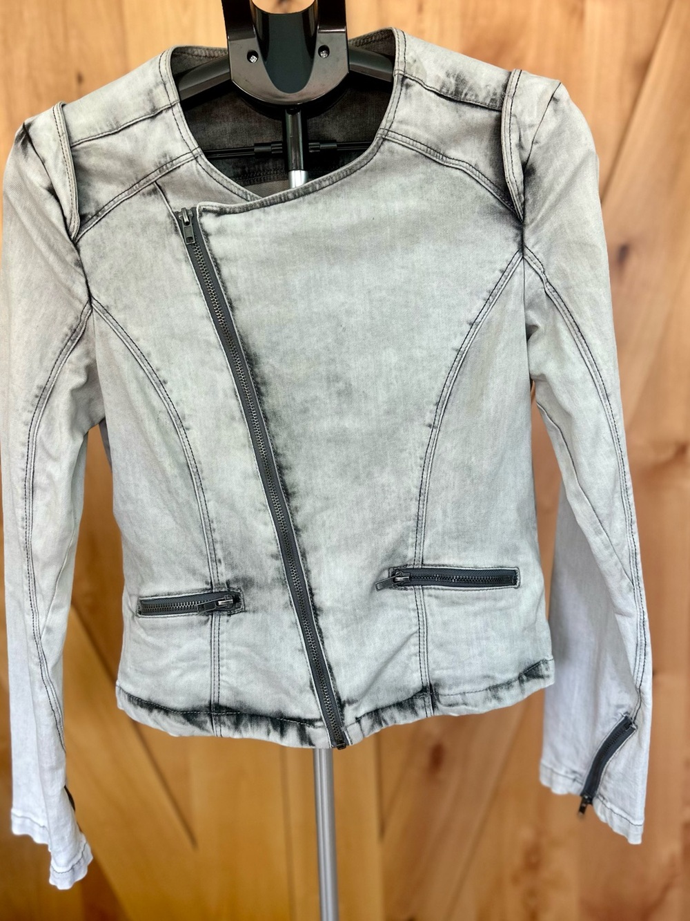 Romeo & Juliet Couture Gray Acid Wash Studded Moto Jacket M - Picture 2 of 7